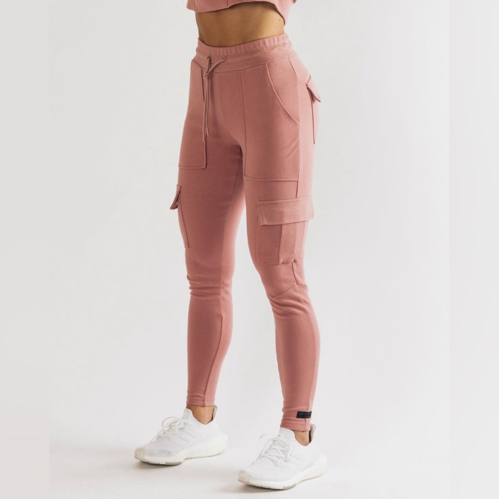 Alphalete identity cargo joggers